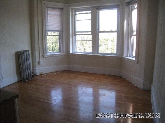 Building Photo - 171 Hemenway St