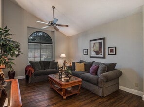 Building Photo - Spacious 4-Bed, 2-Bath Home with 2,034 Sq Ft of Comfort!"