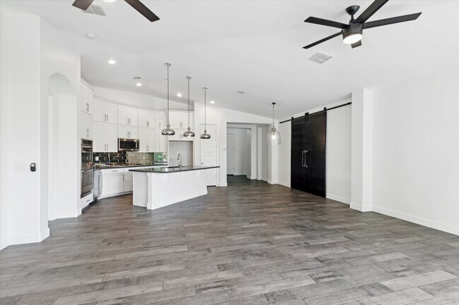 Building Photo - 4713 S Aileron Ln