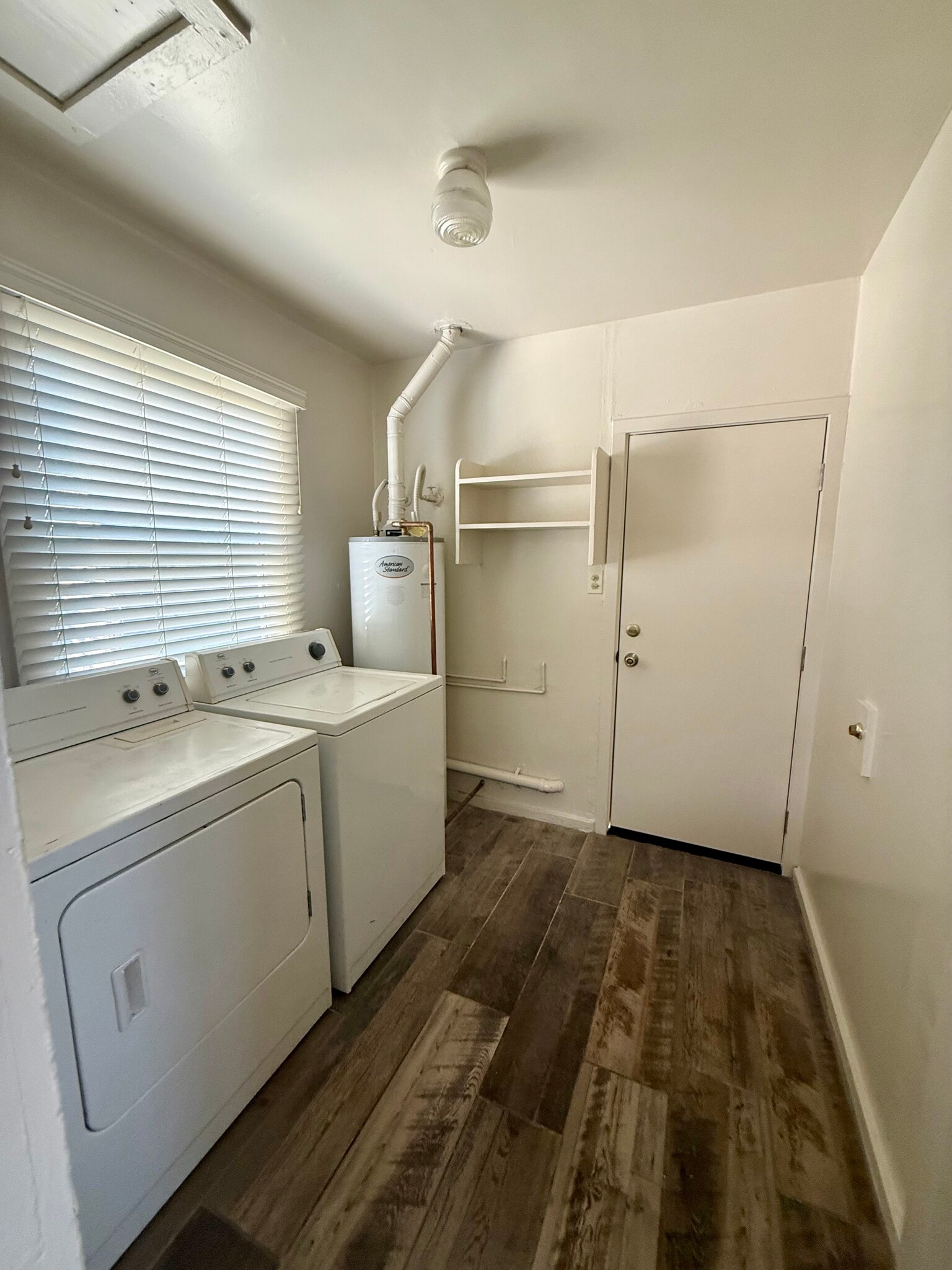 Building Photo - 539 Terminal Ave