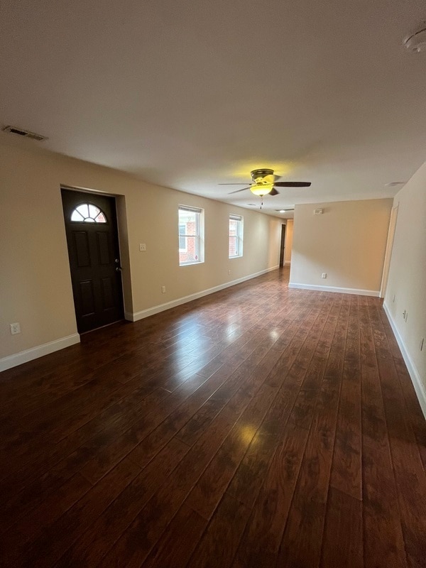 Building Photo - 1542 Monument Ave