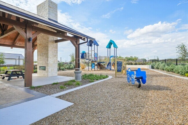 Building Photo - 13802 Oolite Run