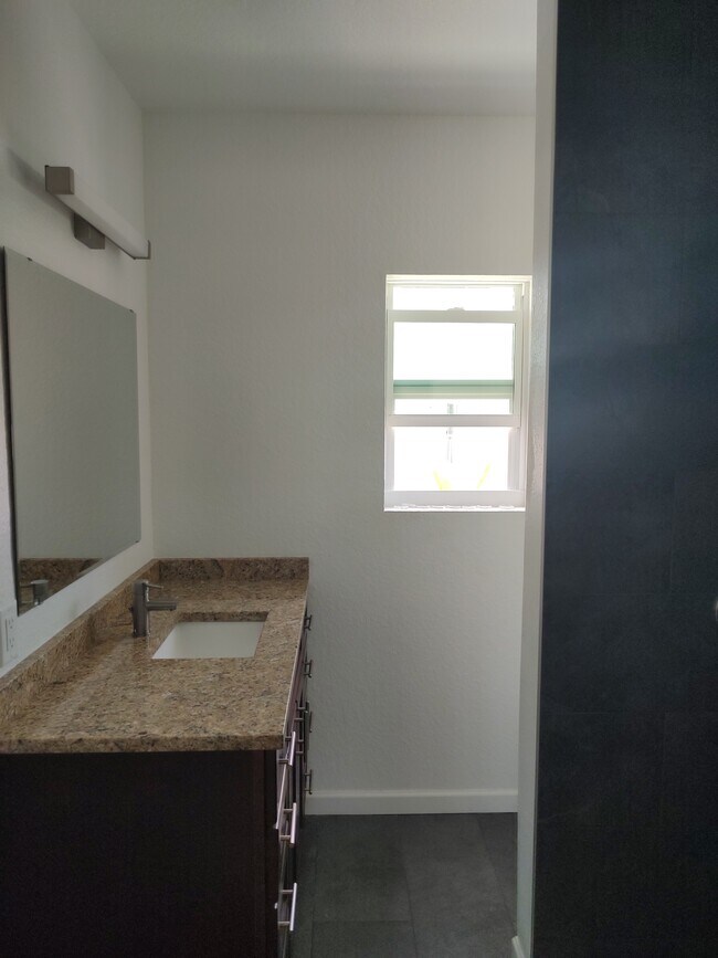 Bath - 10877 Overseas Hwy