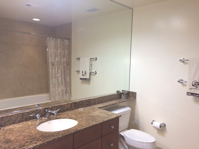 Building Photo - 130 N Garland Ct