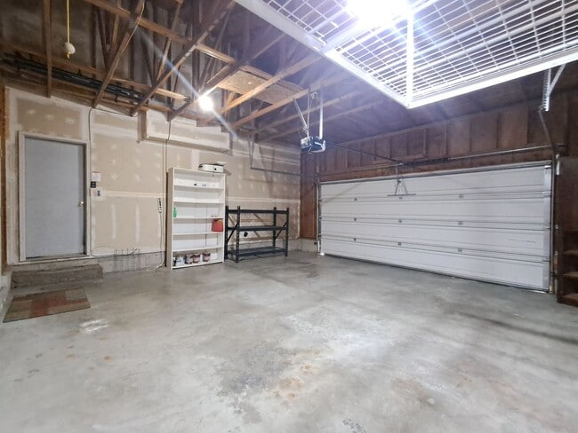 Building Photo - 4908 W Lamar Ave