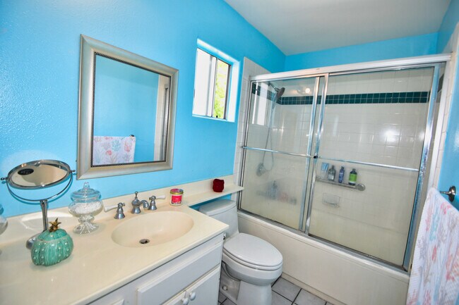 Building Photo - 1126 W 228th St