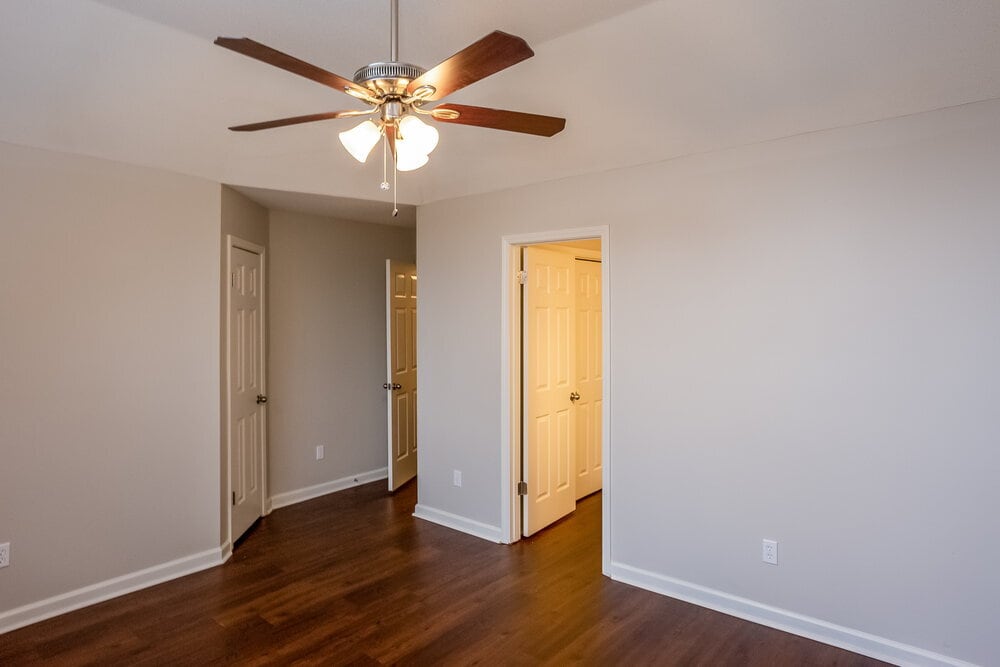 Building Photo - 7094 Mirage Ln