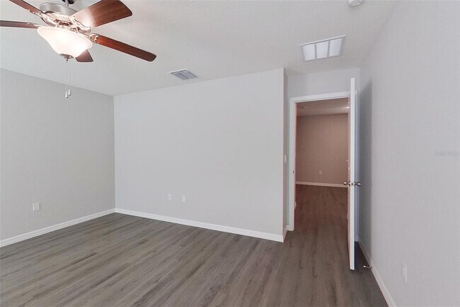 Building Photo - 8602 SW 43rd Ter