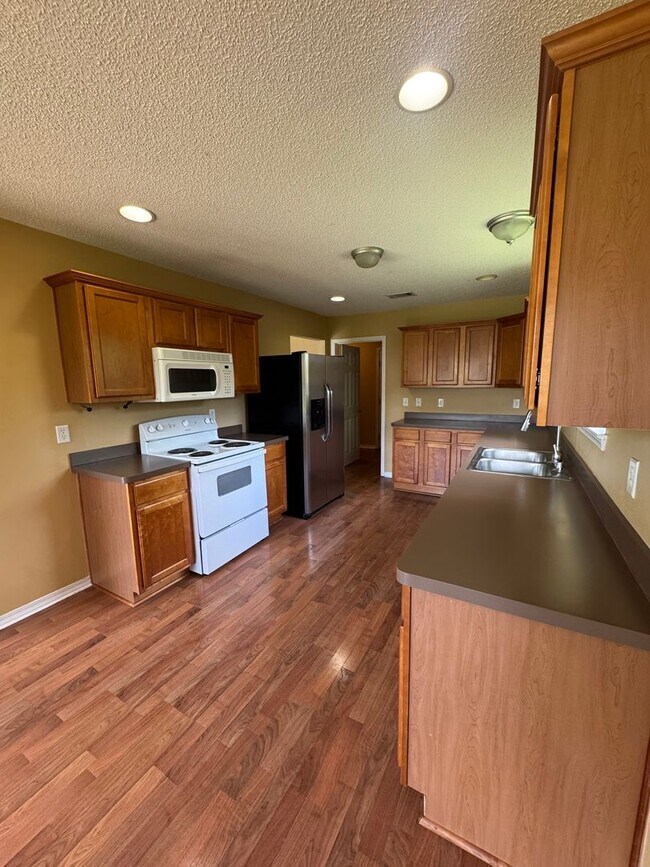 Building Photo - 3129 Border Creek Dr