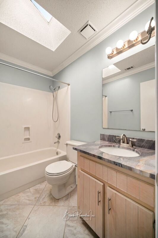 Building Photo - 3510 Silvertree Ln