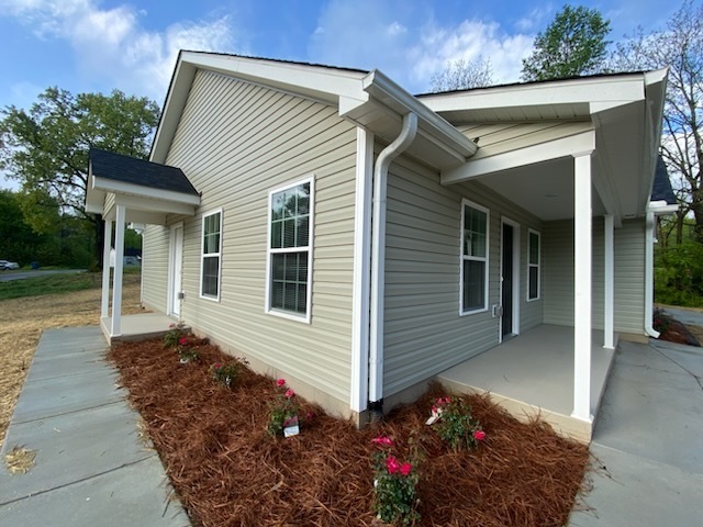 Building Photo - 2 Bedroom 2 Bath New Construction Duplex
