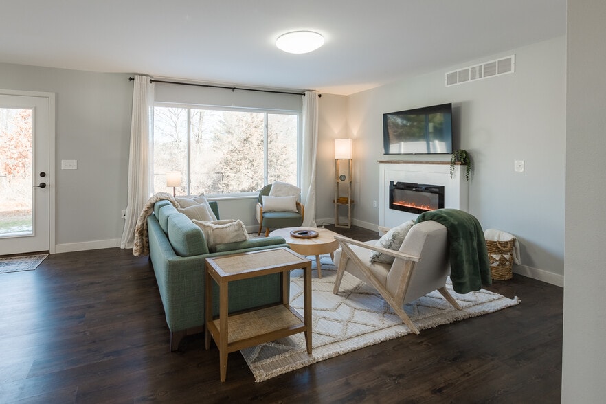 Primary Photo - 3062 Barrington Pl