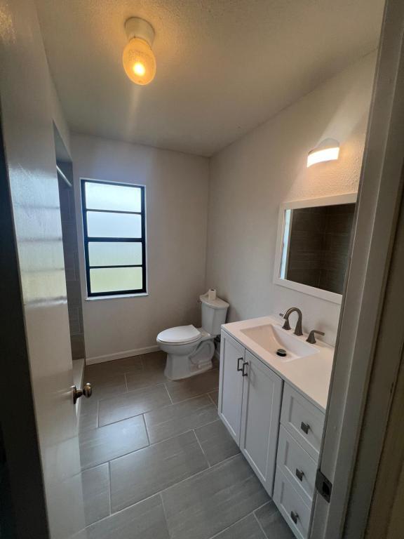 Building Photo - 12228 Elmore Dr
