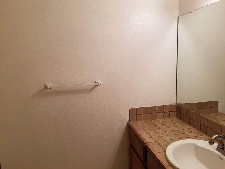 Building Photo - 909 44th Avenue Ct