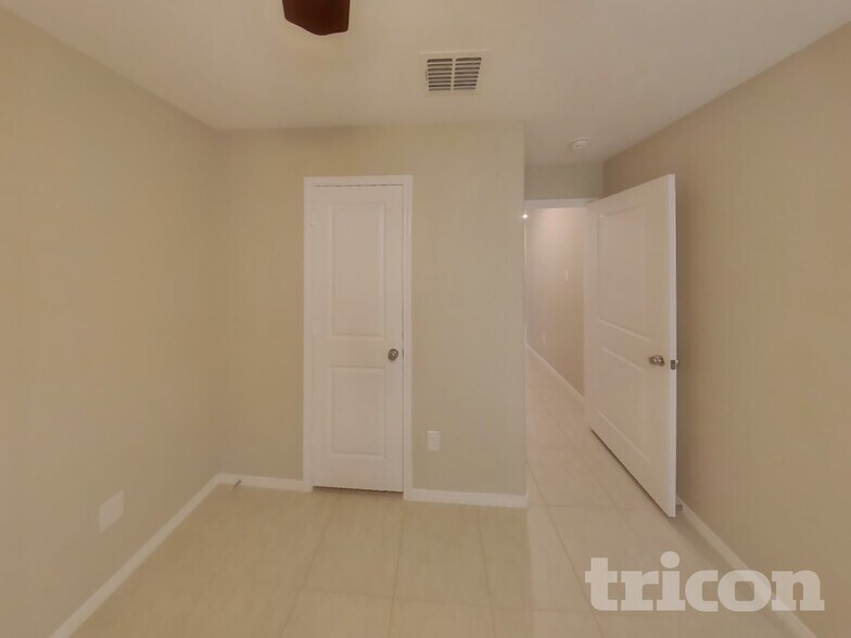 Building Photo - 6340 Bristolwood Dr