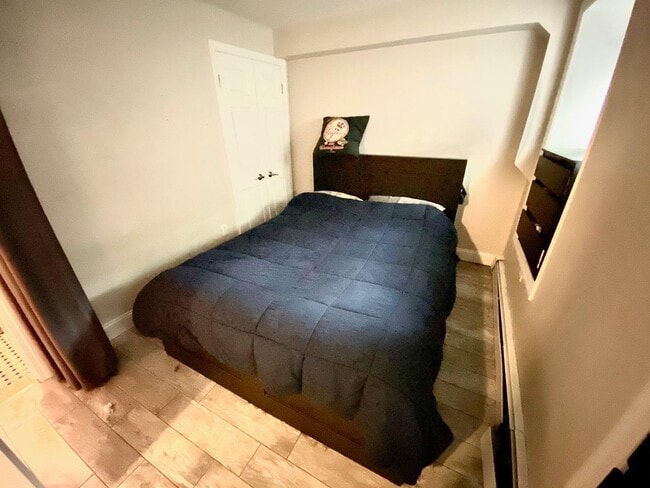 Building Photo - 247 Grove St