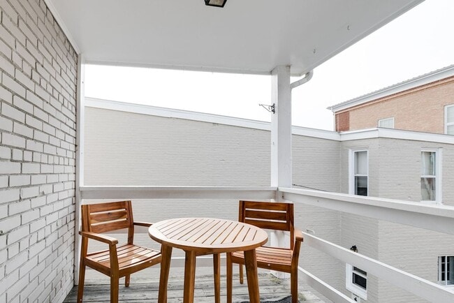 Building Photo - 710 Princess Anne St