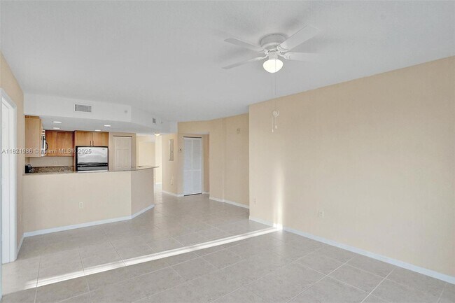 Building Photo - 201 Golden Isles Dr