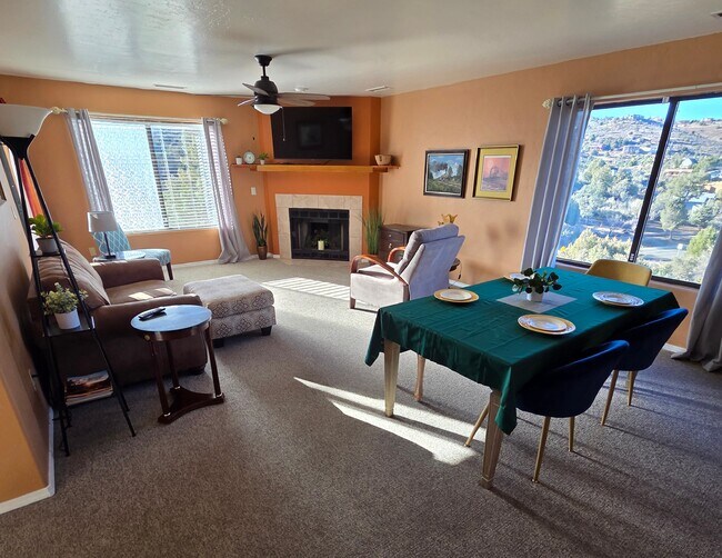 Building Photo - 4932 Summit Cir