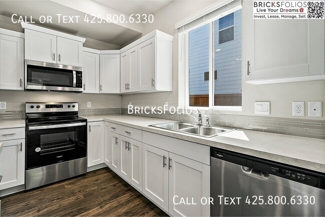 Building Photo - 4261 Pronghorn Pl