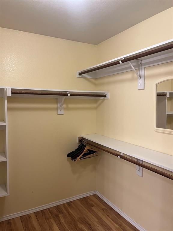 Building Photo - 612 Crystal Brook Dr