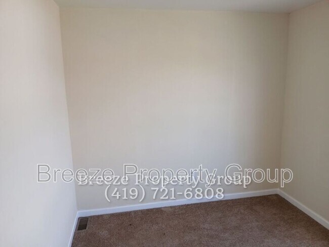 Building Photo - 516 Nova St