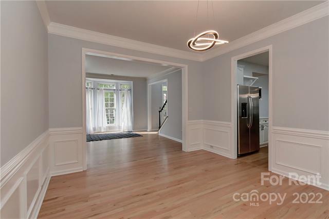 Building Photo - 517 Chadmore S Dr