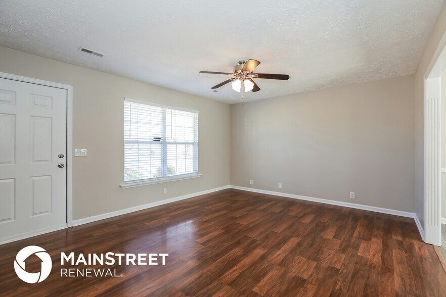 Building Photo - 1301 Fall Pkwy