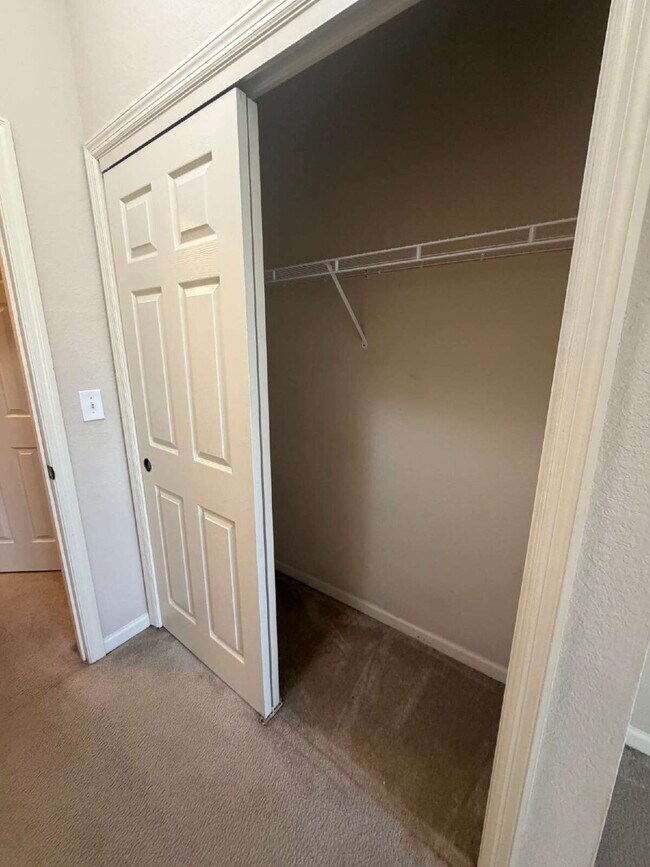 Building Photo - Luxurious 3-Bedroom Condo in Panama City, FL with Spacious Layout and Modern Amenities!