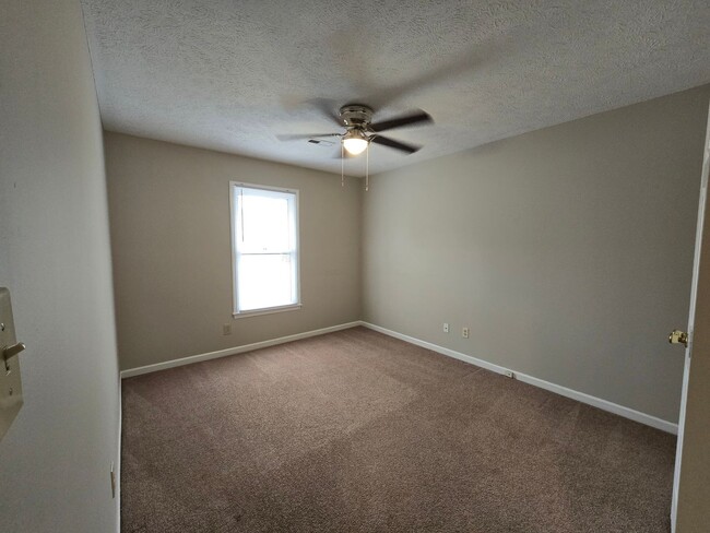 Building Photo - 2904 Rosemeade~Meadowbrook