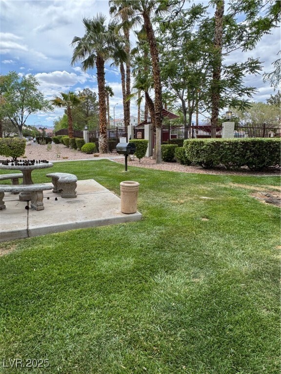 Building Photo - 7885 W Flamingo Rd