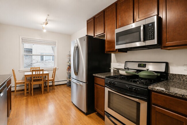 Building Photo - 2147 Ridge Ave