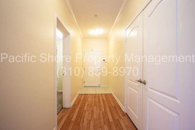 Building Photo - Elegant Westside Condo with Modern Upgrades and Private Patios