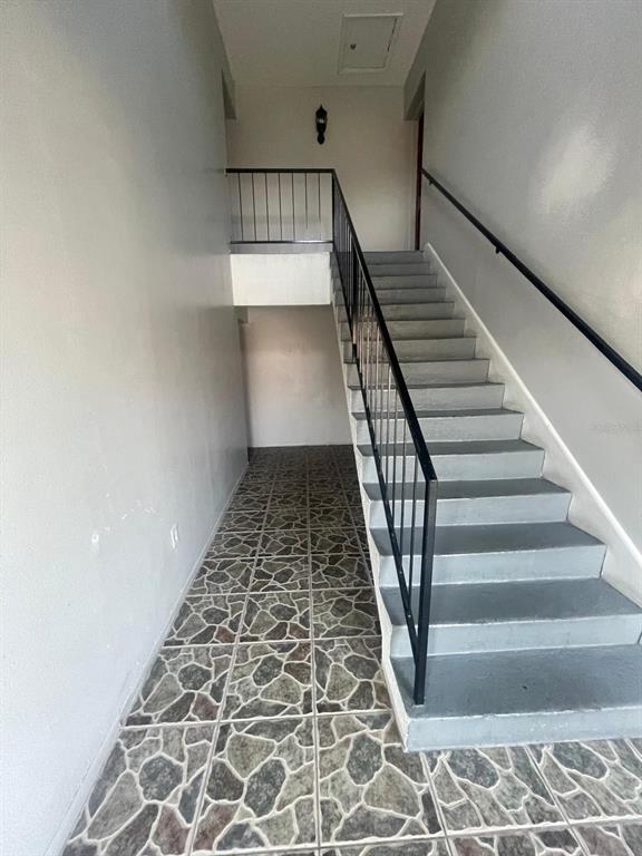 Building Photo - 1432 Holden Ave