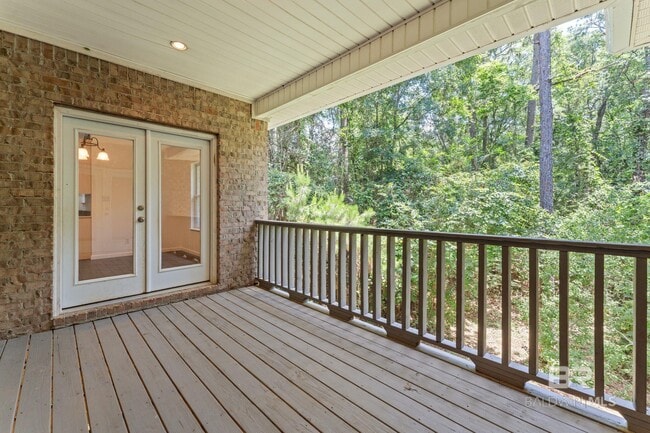 Building Photo - 219 Ridgewood Dr