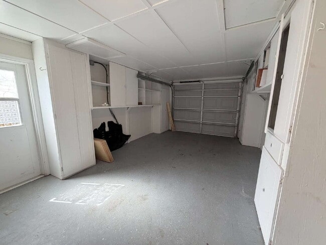 Building Photo - 5706 Chipper Dr