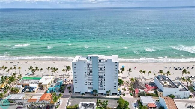 Building Photo - 400 N Surf Rd