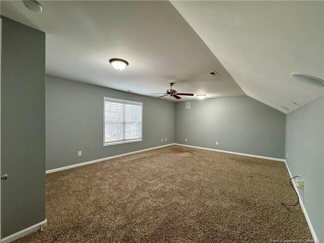 Building Photo - 311 Ranier Dr