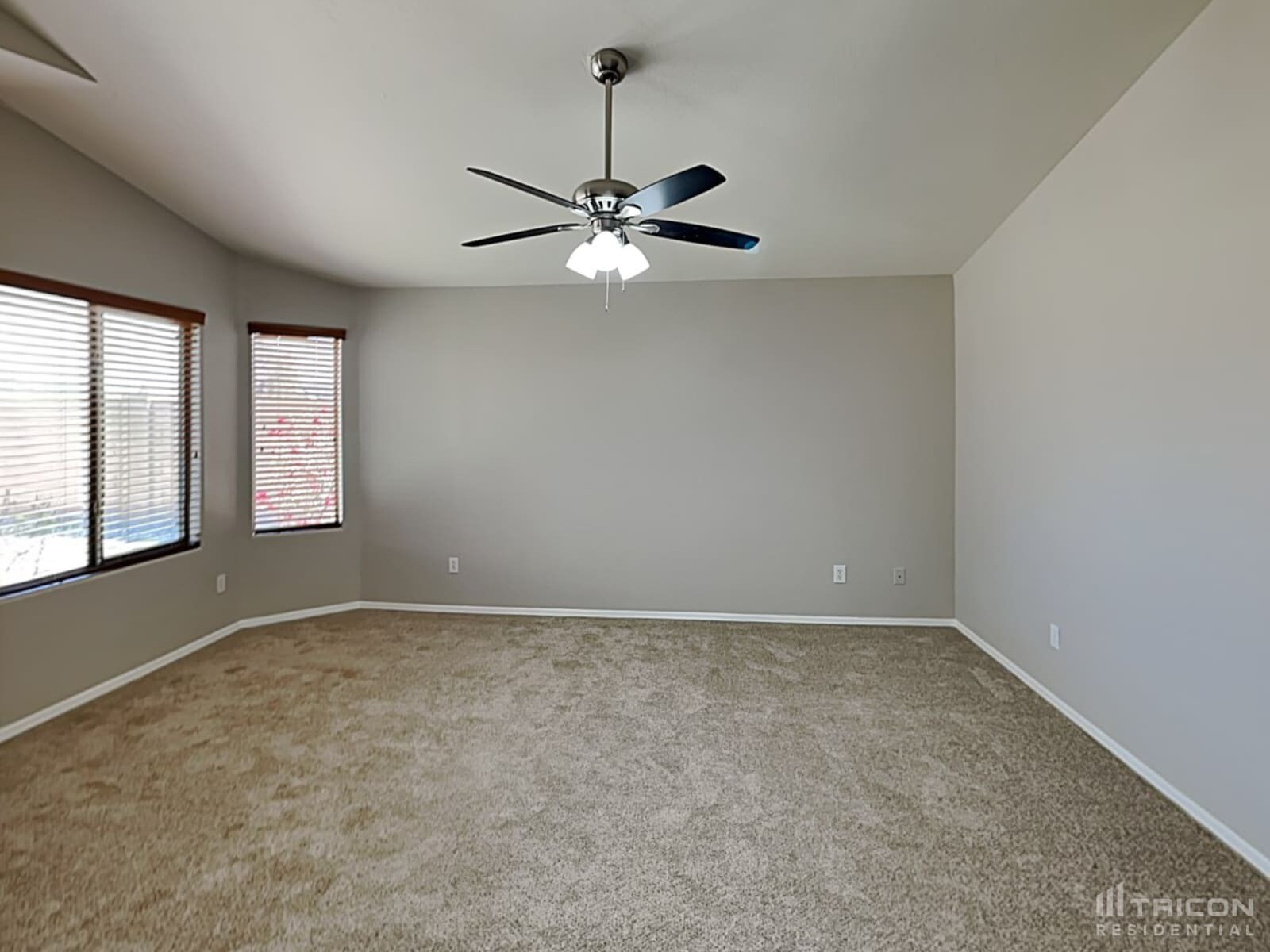 Building Photo - 24818 W Huntington Dr
