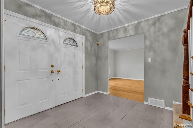 Building Photo - 17471 Evans St