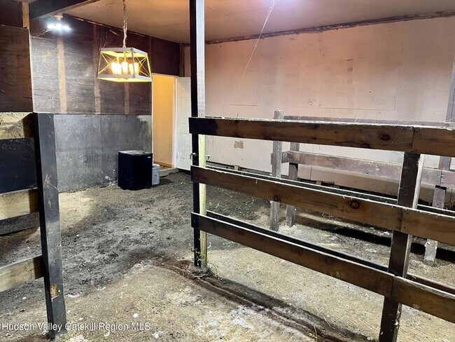 Building Photo - 5153 NY-9G