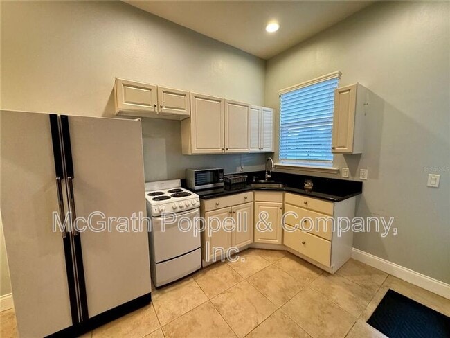 Building Photo - 2031 Indian Sky Cir