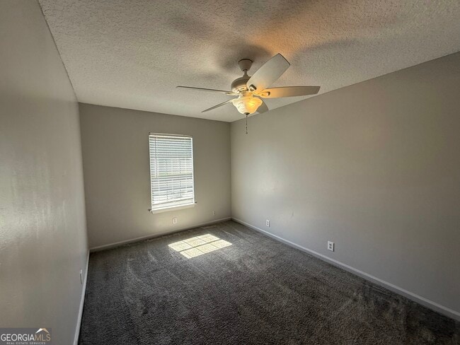 Building Photo - 115 Lake Wisteria Ct