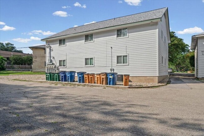 Building Photo - 3436 Willowrun Dr