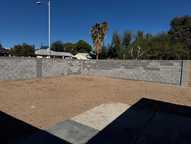 Building Photo - Downtown Single Story - Corner Lot - Remod...