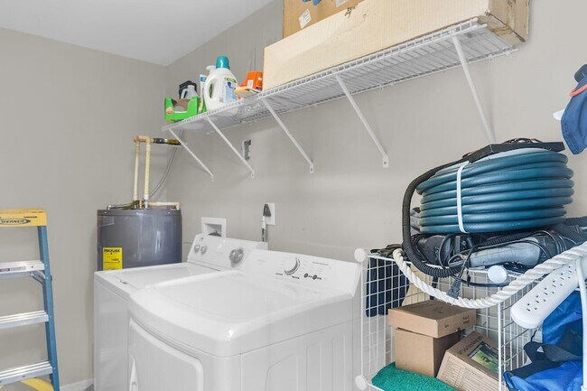 Building Photo - 21 Poinciana Dr