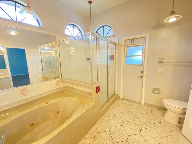 Building Photo - Spacious 3-Bedroom Home with Private Pool ...