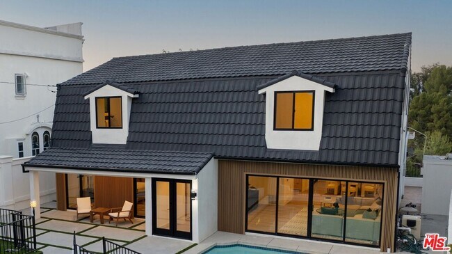 Building Photo - 5132 Escobedo Dr