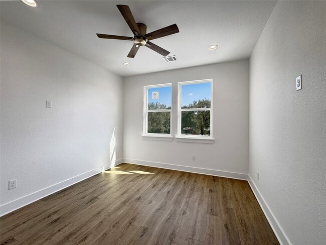 Building Photo - 5427 Bellfort Ave