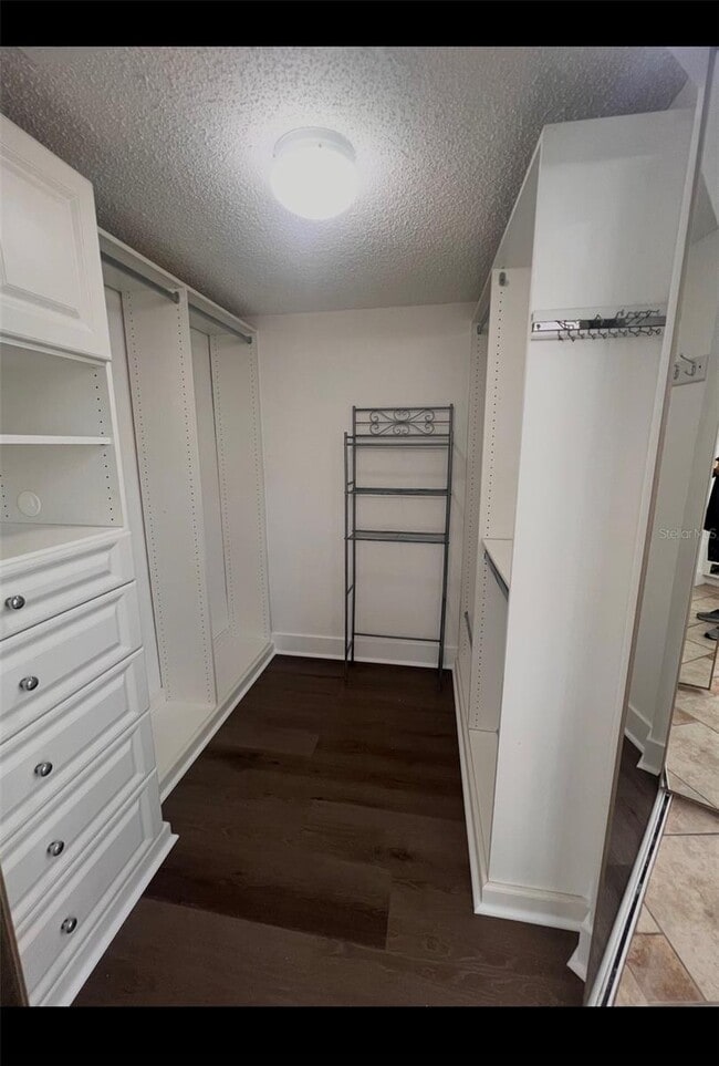 Building Photo - 9224 Sunflower Dr